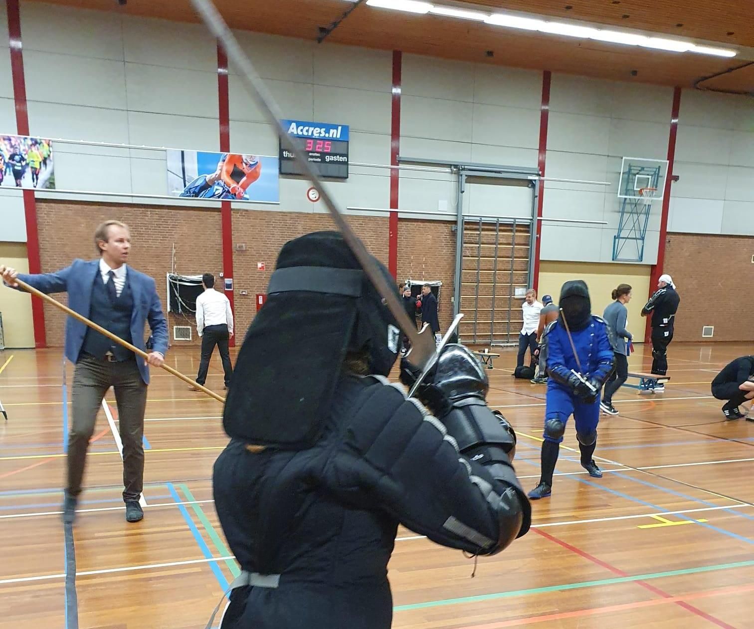 Steek Lezend Zwaard (heb Je Je Punt Gemaakt?)