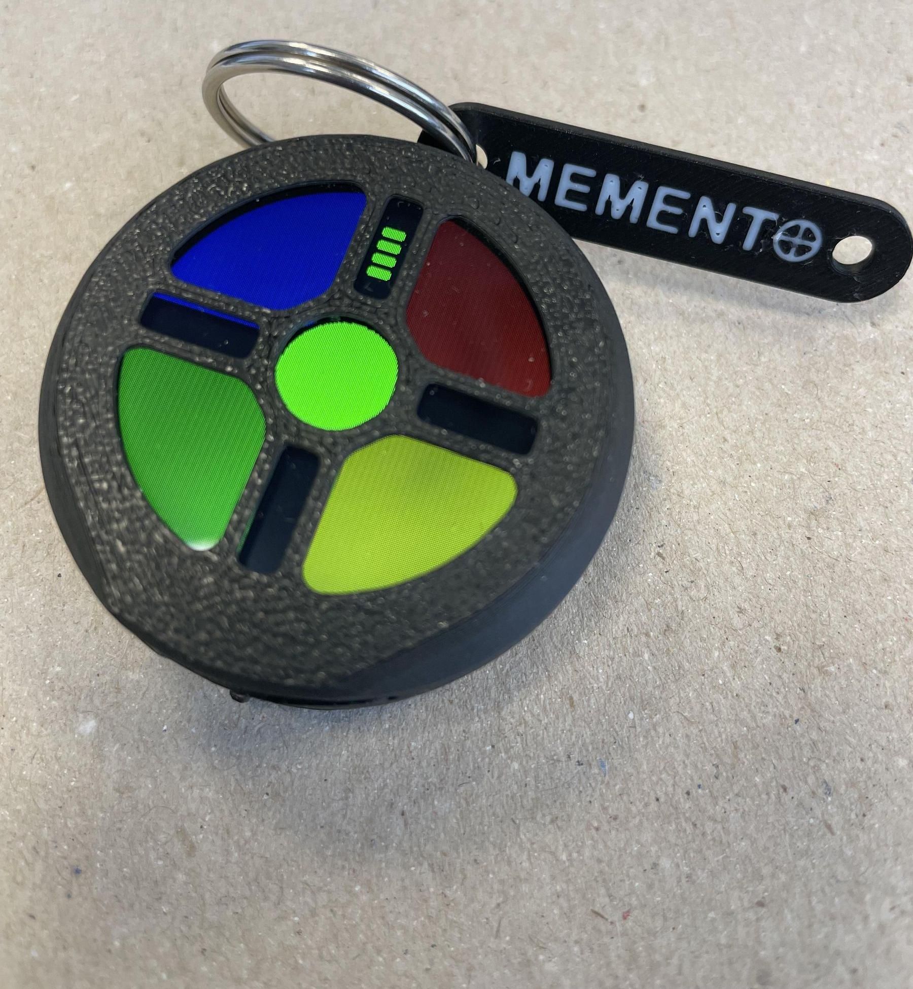 Memento – a Pocket-Sized Memory Game With ESP32-S3 and Round Touch Display