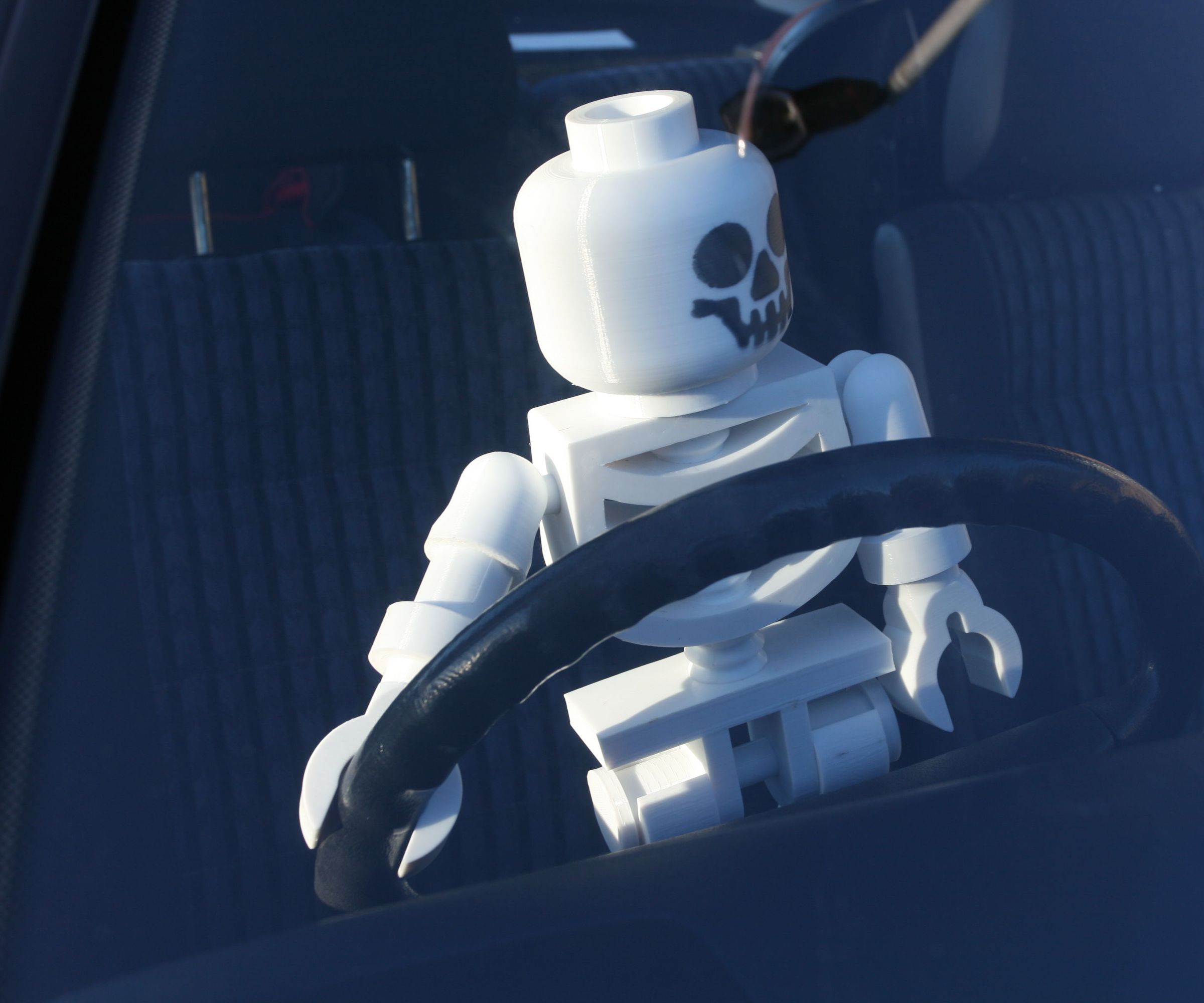 Giant Skeleton Minifig (10X Scale!)