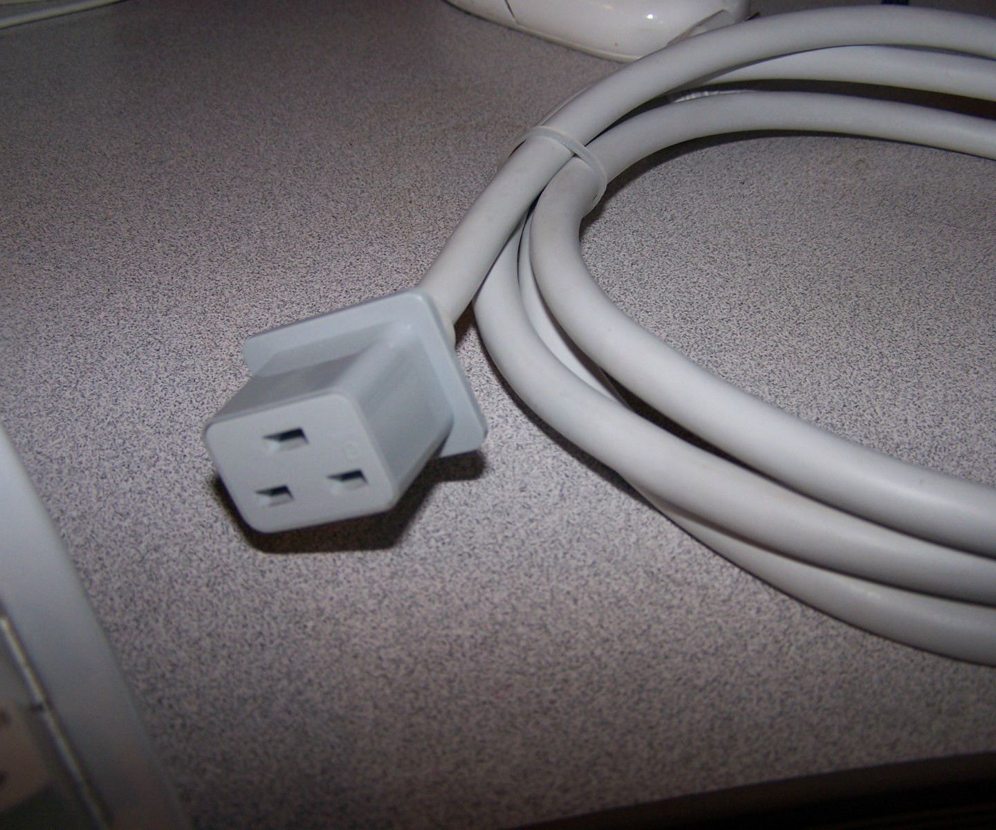 Apple Power Mac G5 Power Connector