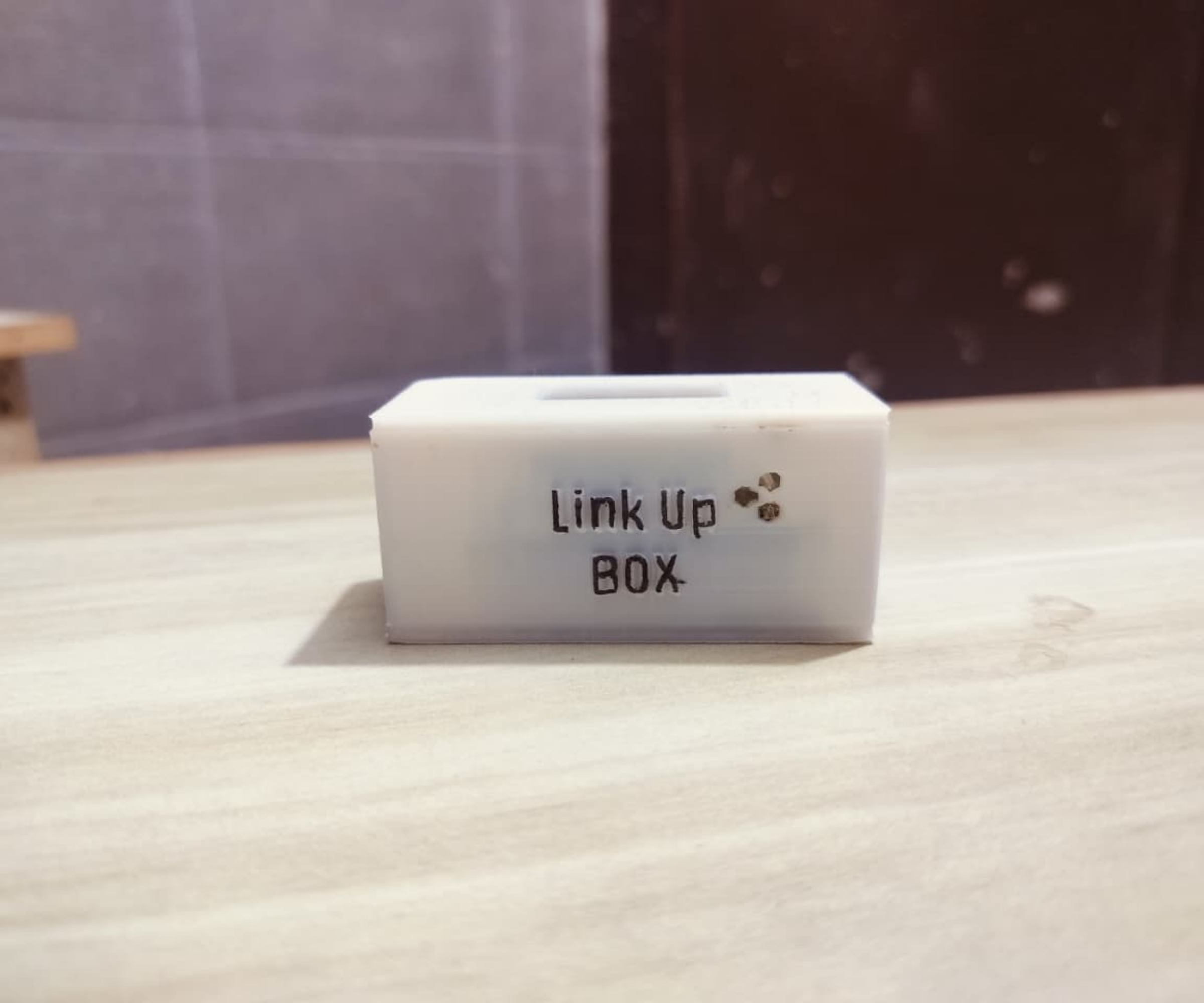 Link Up Box: a Local WiFi Chat & Game Hub for Off-Grid Travel