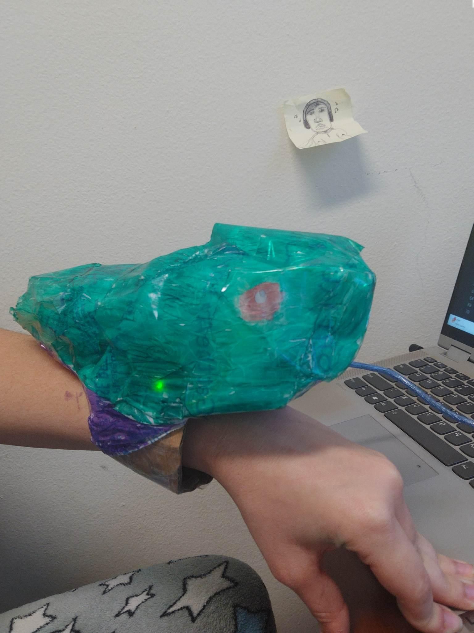 A Snake/lizard Arm Night Light Wristband