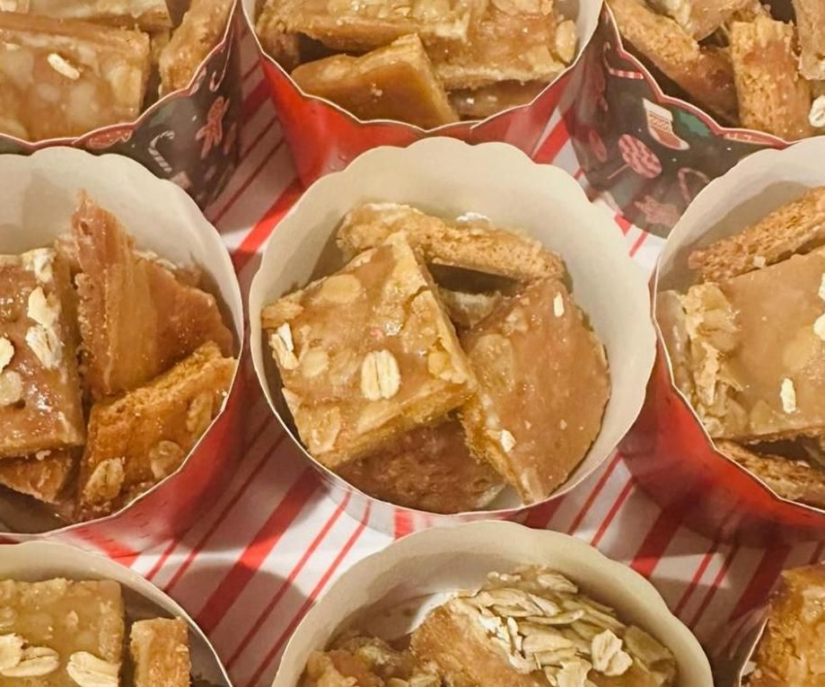 Honey Oat Toffee Bar (Cookie)