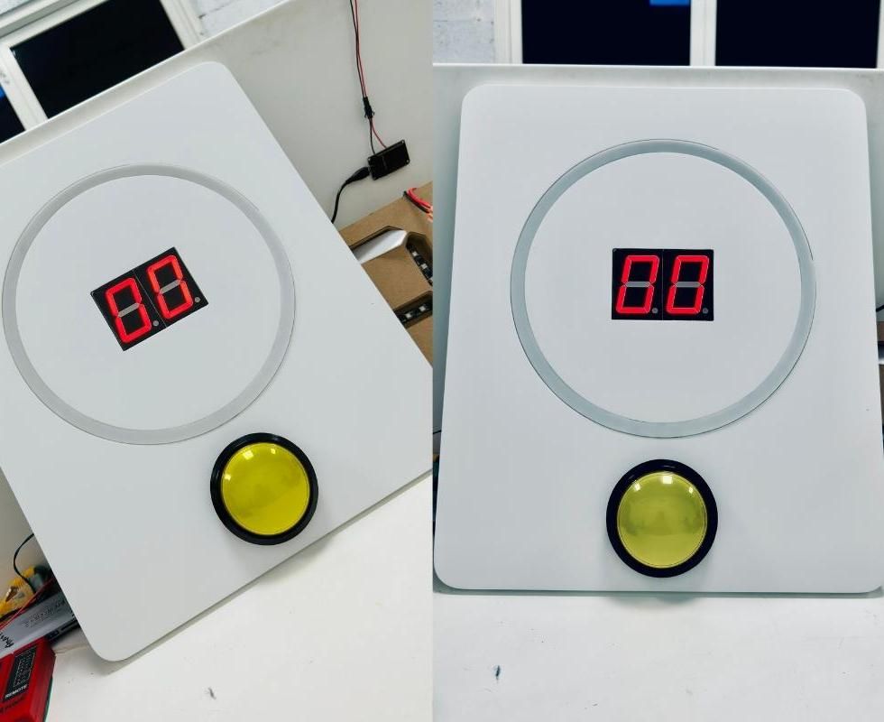 Pixel Chase: a Retro Arcade Game With ESP32 / Arduino