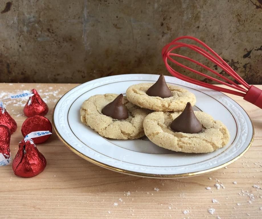 Peanut Butter Blossom Cookies