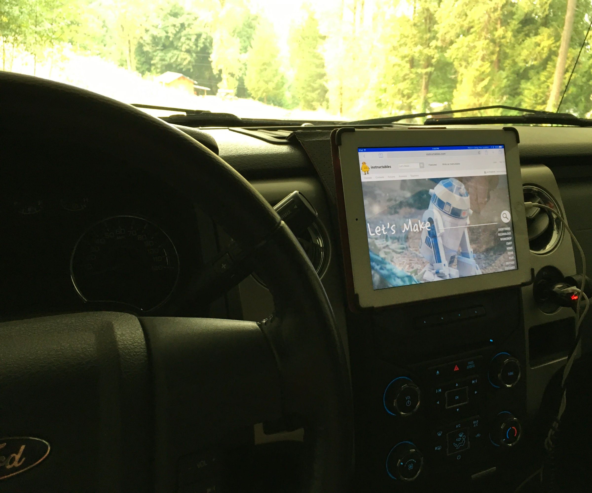 Repurpose Old IPad As a Hands-Free Car Assistant