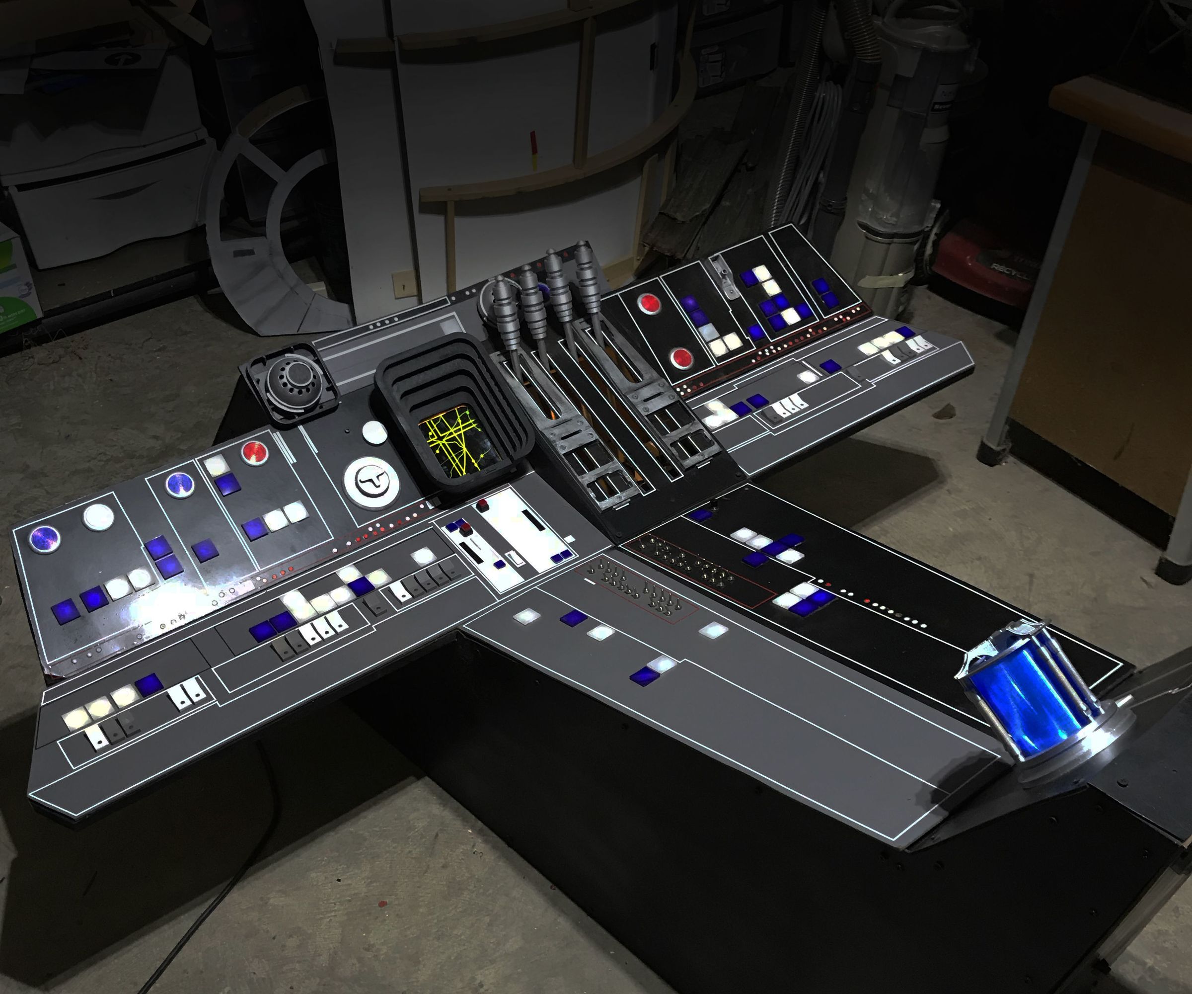 Millennium Falcon Dashboard (Full Scale Garage Build)
