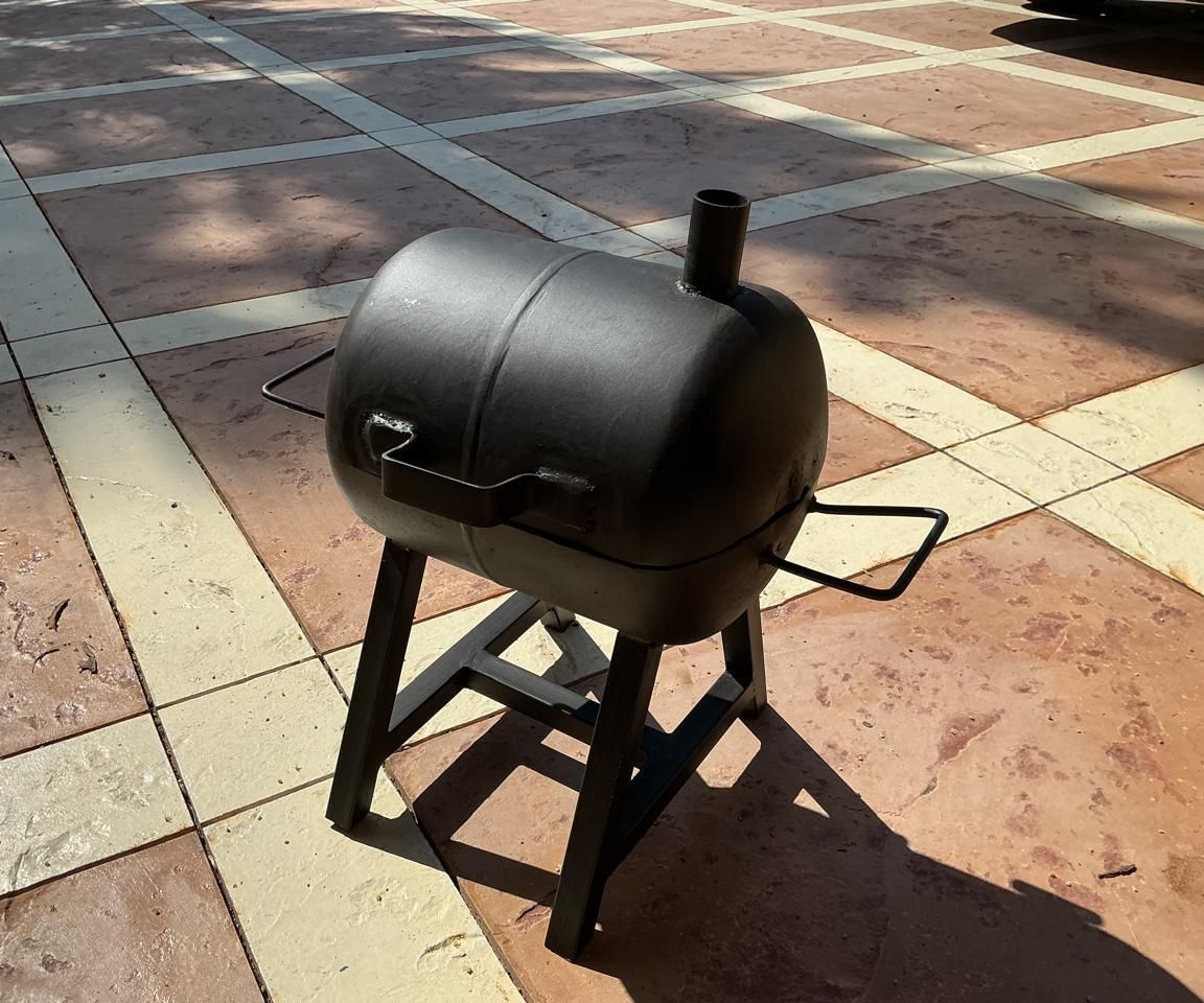 Grill Made From a Gas Tank
