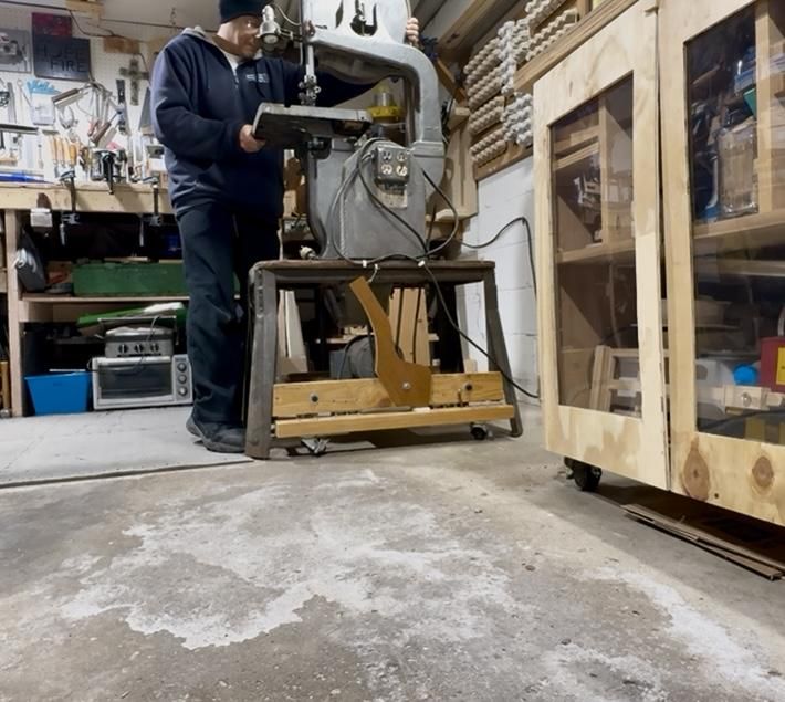 Make Your Heavy Bandsaw Mobile