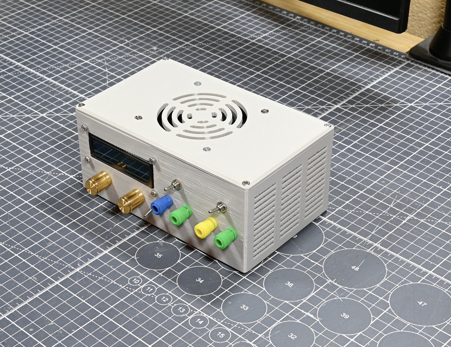 Build an Advanecd, Universal Benchtop Power Supply!