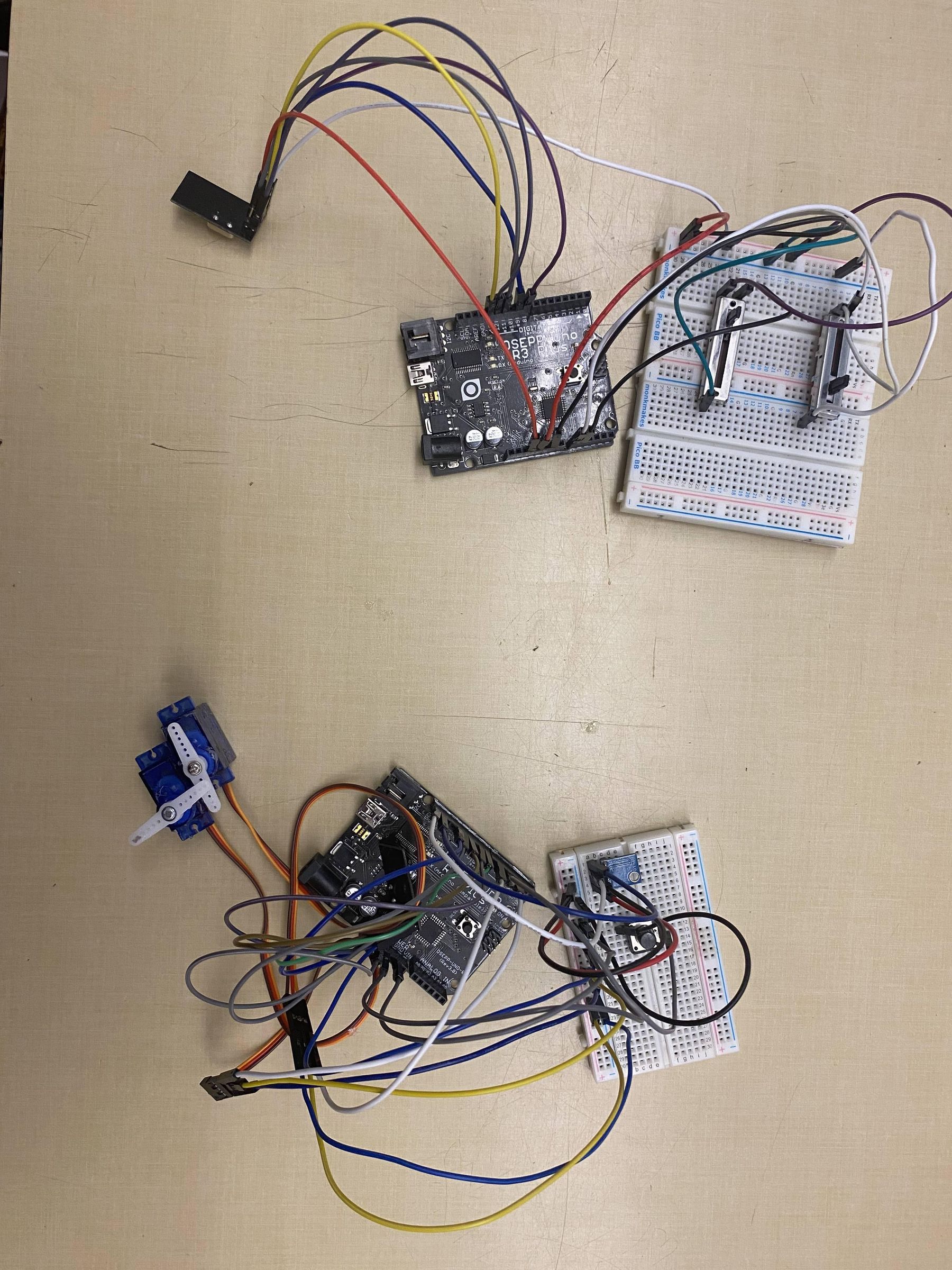 Wirelessly Control Multiple Servos in Arduino Using a RF24 Bluetooth Connecter