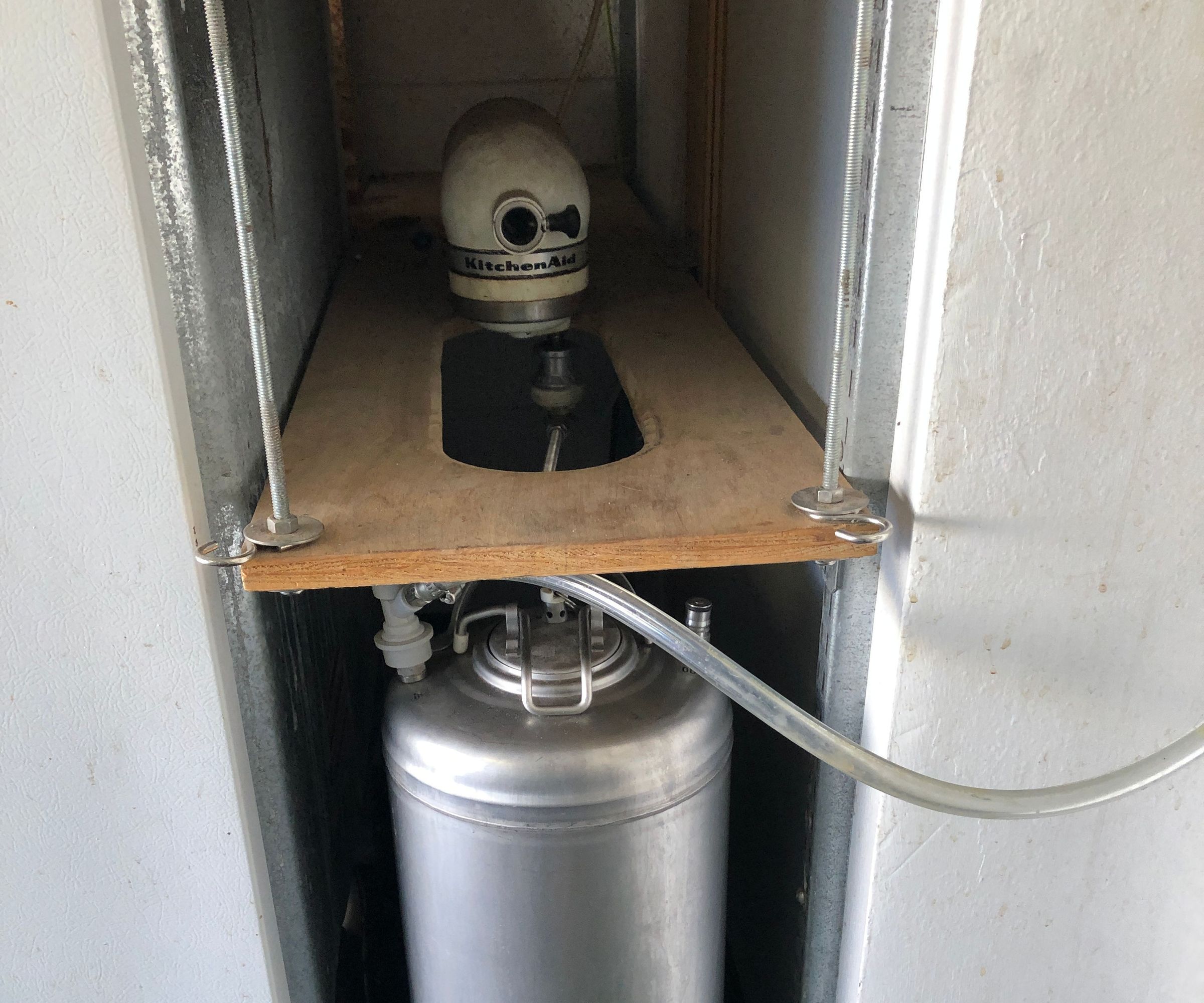 Lazy Man's Carbonating Shaker for Seltzer or Beer