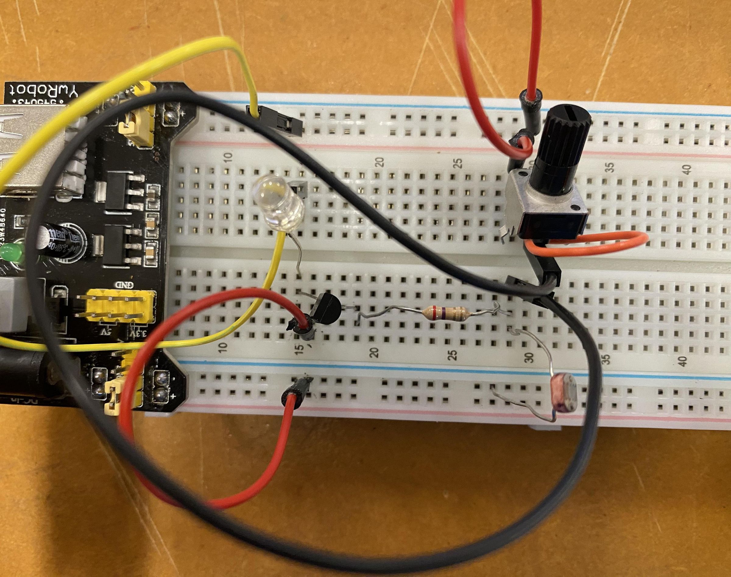 Light Up in the Dark Circuit (LDR)