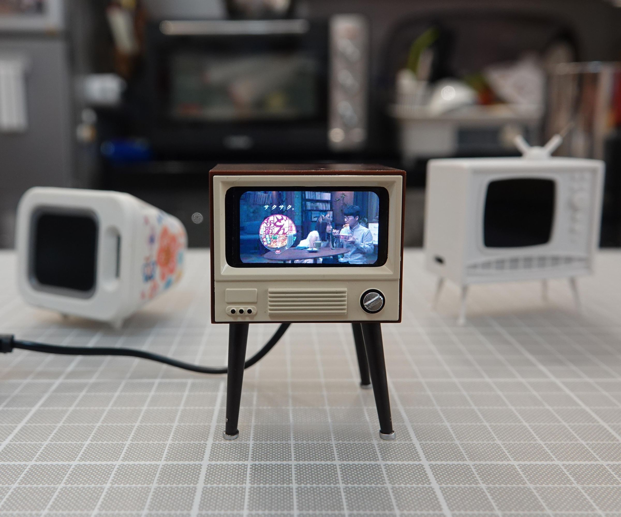 Mini Retro TV V2