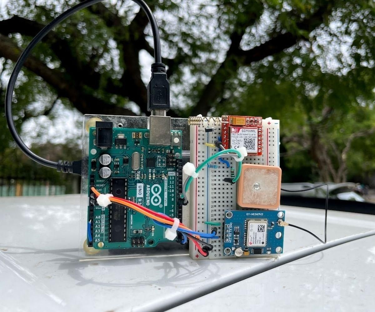 DIY Arduino GPS Tracker With Real-Time Location on Web Dashboard