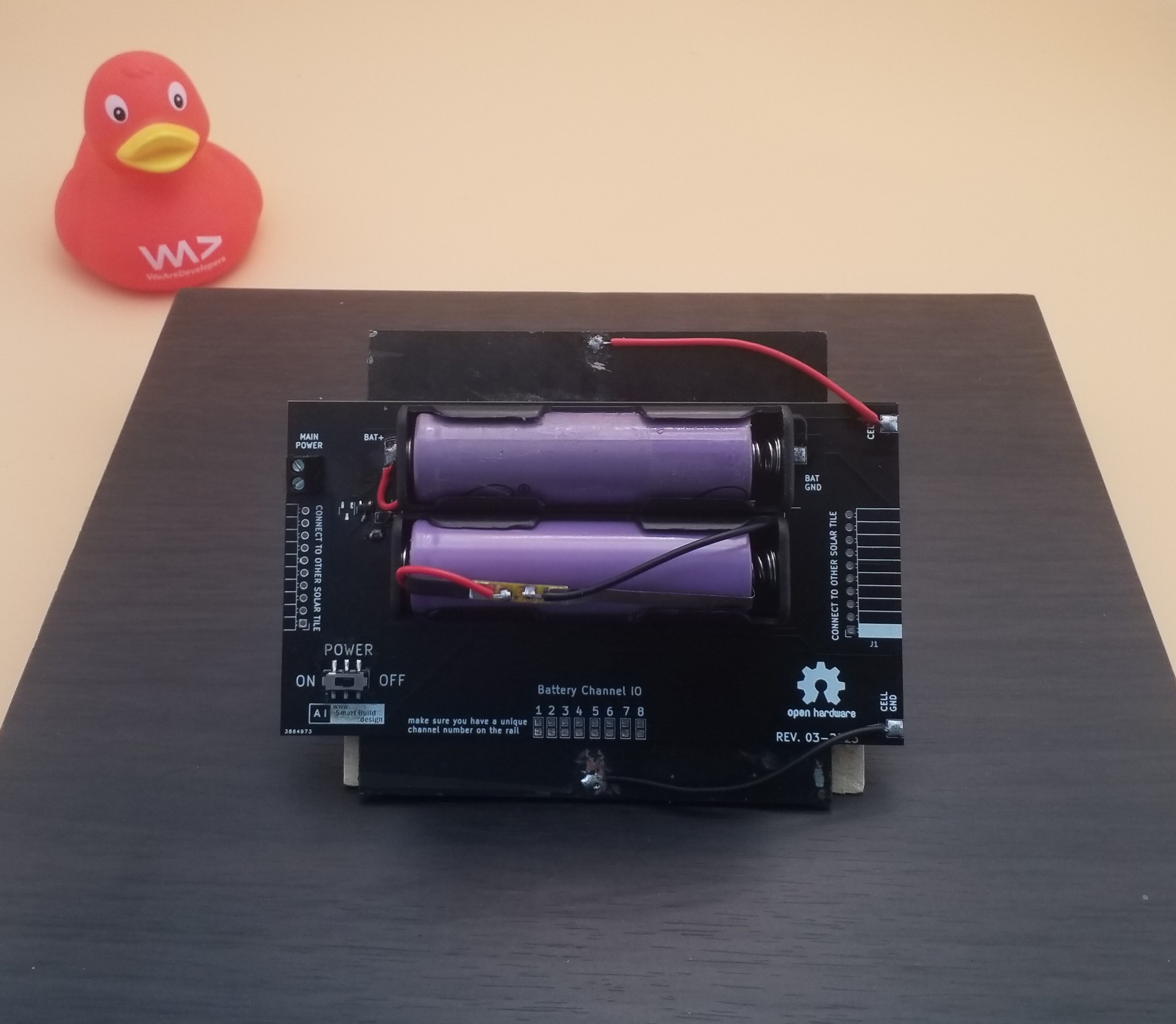 Single Solar Cell With Two 18650 As Battery Storage