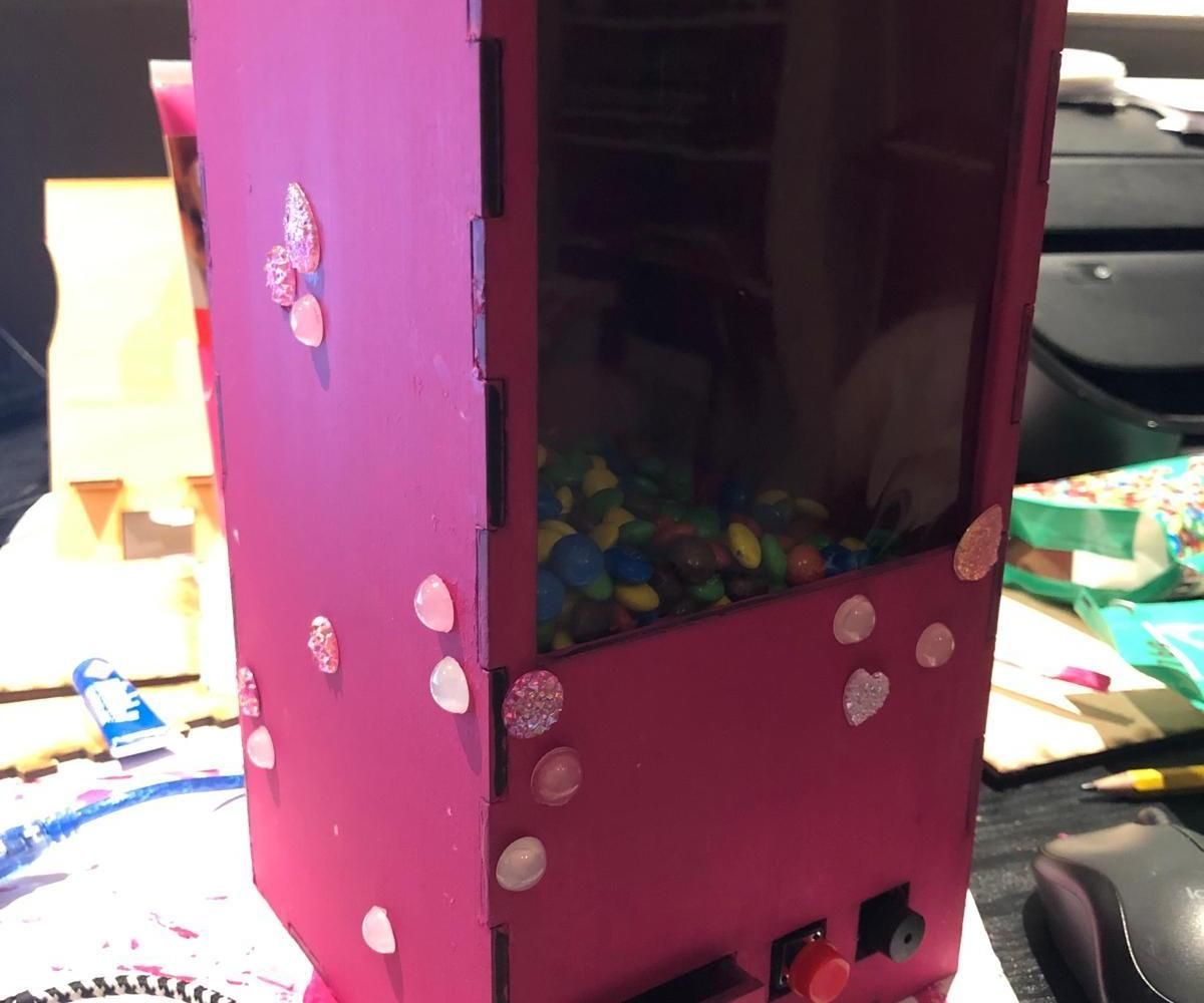 Arduino Mini Candy Vending Machine That Plays Music