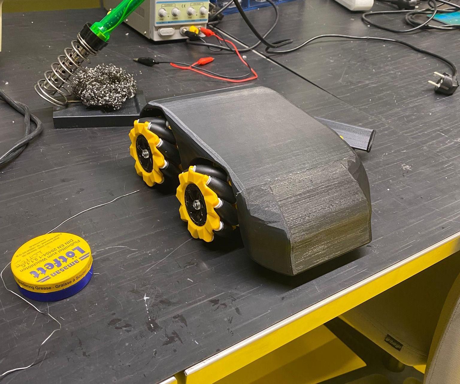 Mecanum Wheels Robot Project Using a PlayStation Controller