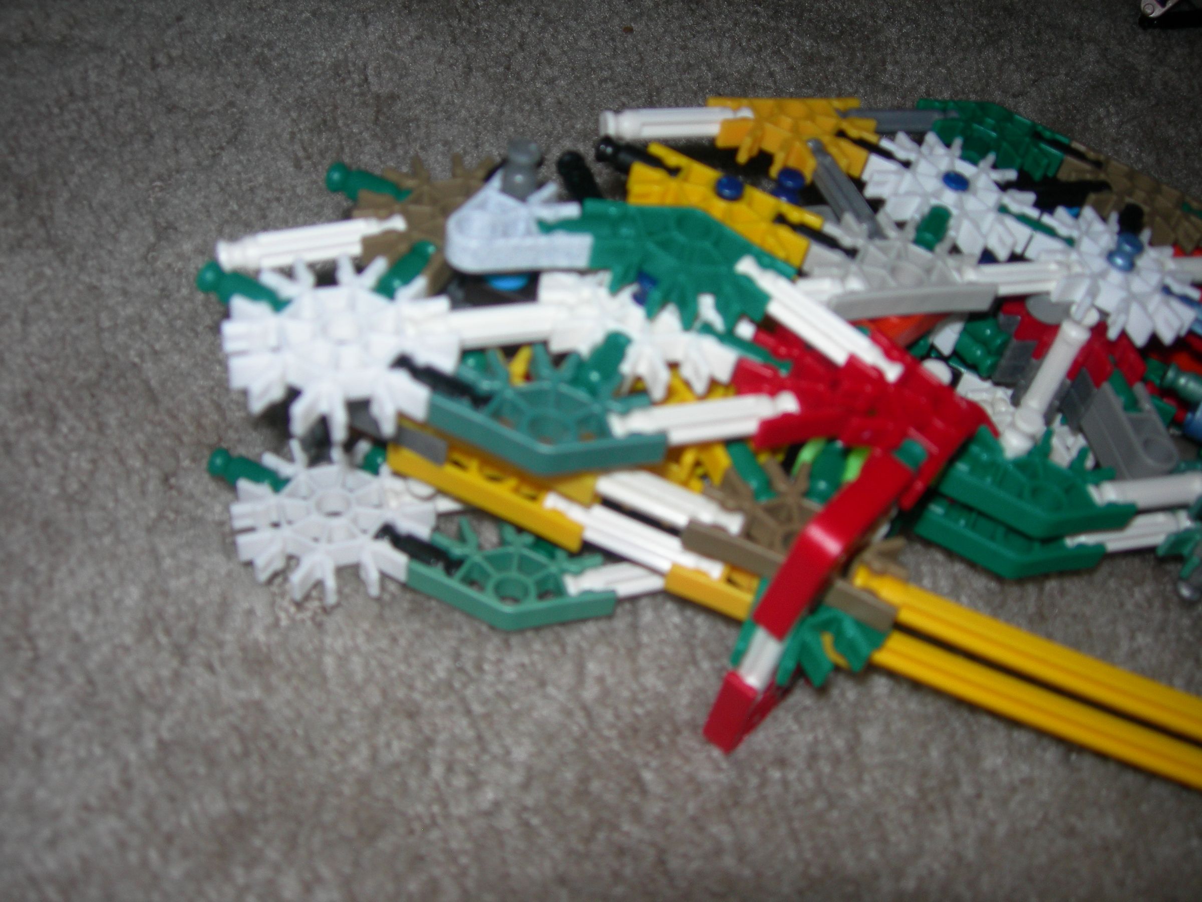 C:\Documents and Settings\Dave\My Documents\My Pictures\K'nex Gnasher Shotgun\K'nex Gnasher Shotgun 038.jpg