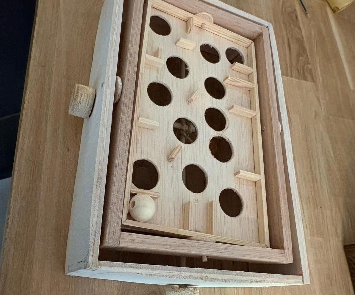 Moving Maze