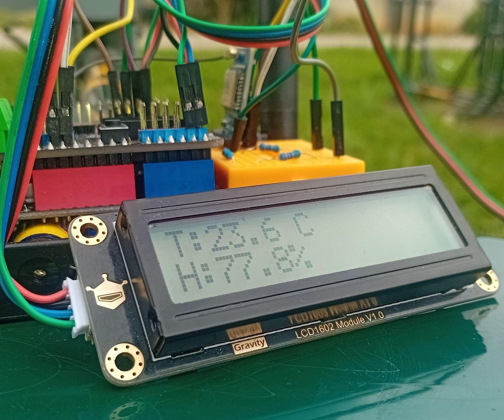 Breadboard Weather Station - LoRa + GPS + DHT11