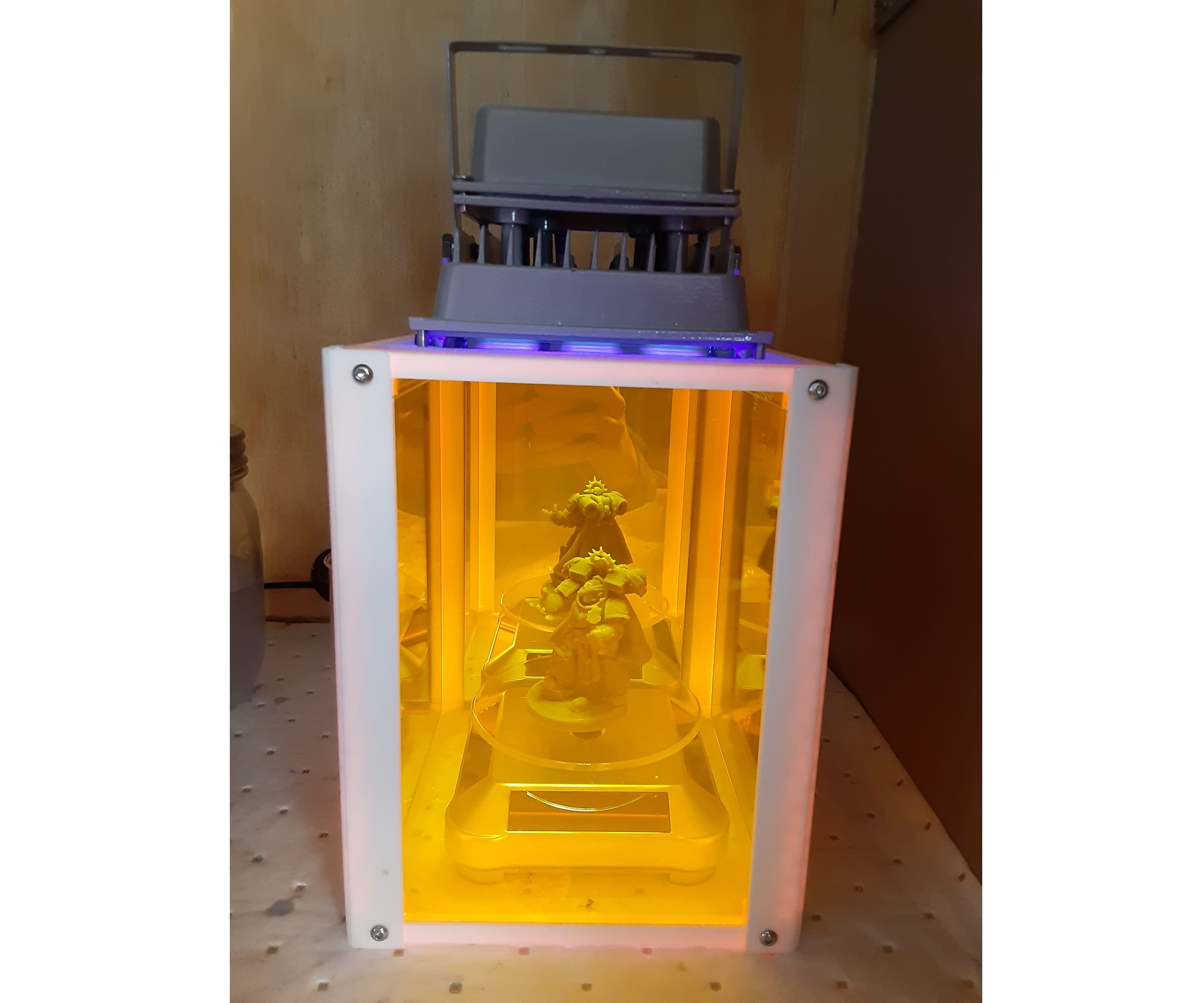 Cheap UV Curing Chamber for Resin 3D Printers