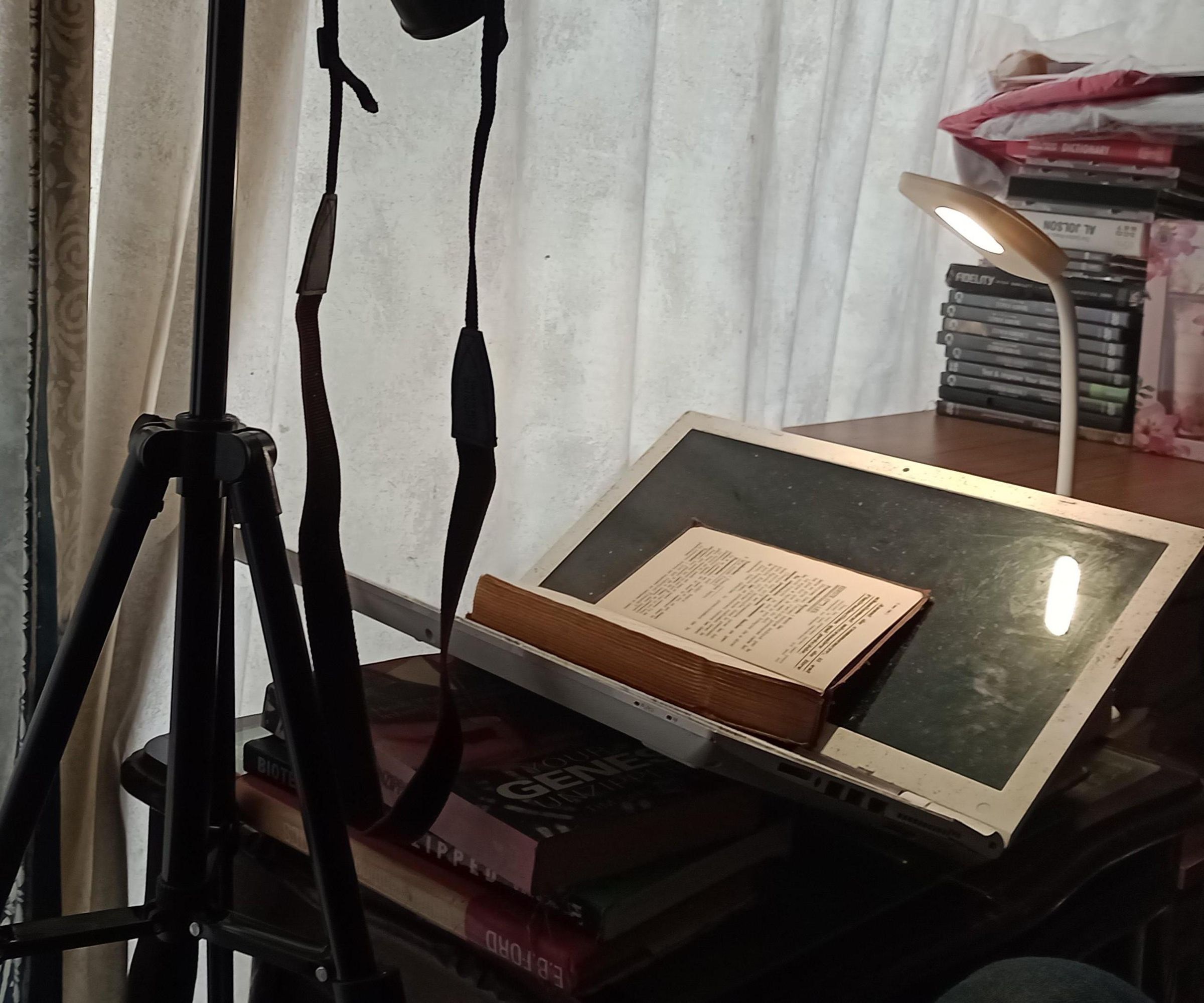Book Scanner Without a Cardboard Box. Cheapest Possible Book Scanner Design. Easiest Way of Scanning Books.