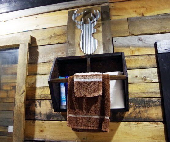 Old Gardener’s Toolbox Upcycle – Bathroom Storage and a Towel Bar!