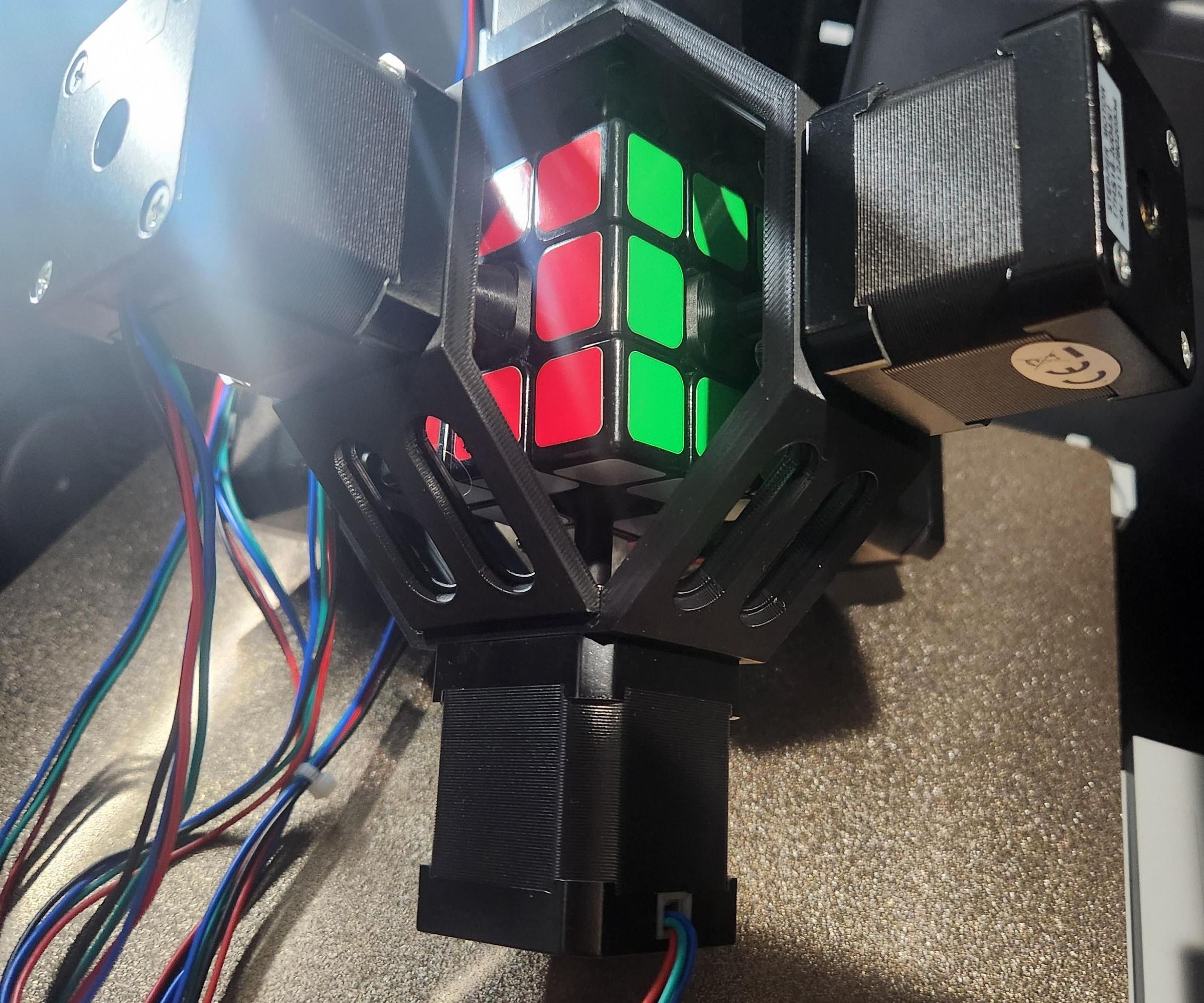 Tesseract - Rubik's Cube Robot