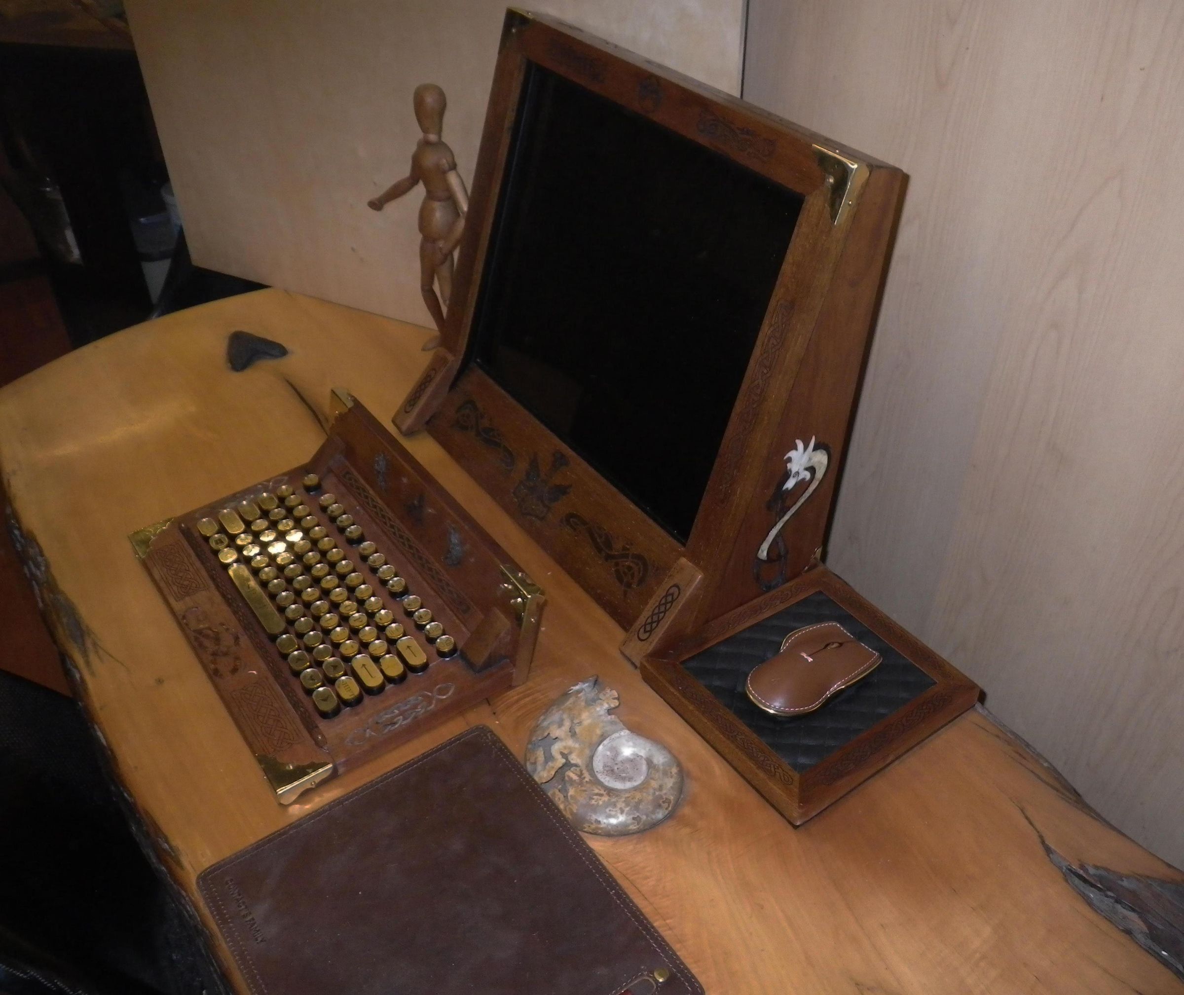 Steampunk Keyboard & Monitor
