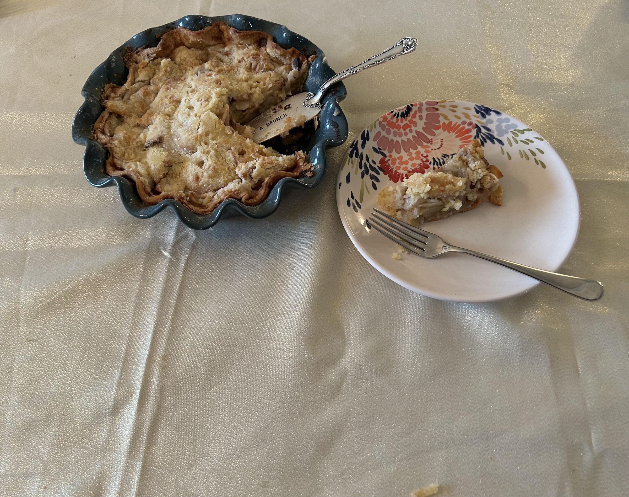 Crunchy Caramel Apple Pie